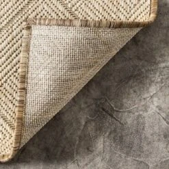 NuLOOM Ray Diamond Indoor/Outdoor Patio Area Rug -Sunnydaze Decor Store GUEST 18a29706 e009 48cb 9321 817584a4b4ab