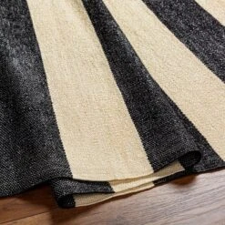 Mark & Day Jolie Woven Indoor And Outdoor Area Rugs Black -Sunnydaze Decor Store GUEST 3f7f980e df36 47d7 9674 eab3f36e587c
