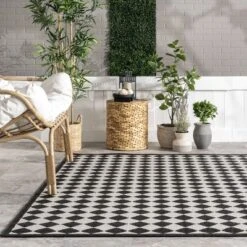 NuLOOM Valery Checkered Indoor/Outdoor Patio Area Rug -Sunnydaze Decor Store GUEST 56e867c3 c7c1 4dff bd78 963c1cd6da7b