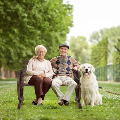 Costway Outdoor Wooden Wagon Wheel Garden Bench 2-Person Slatted Seat Armrests Rustic 3 Costway Outdoor Wooden Wagon Wheel Garden Bench 2-Person Slatted Seat Armrests Rustic